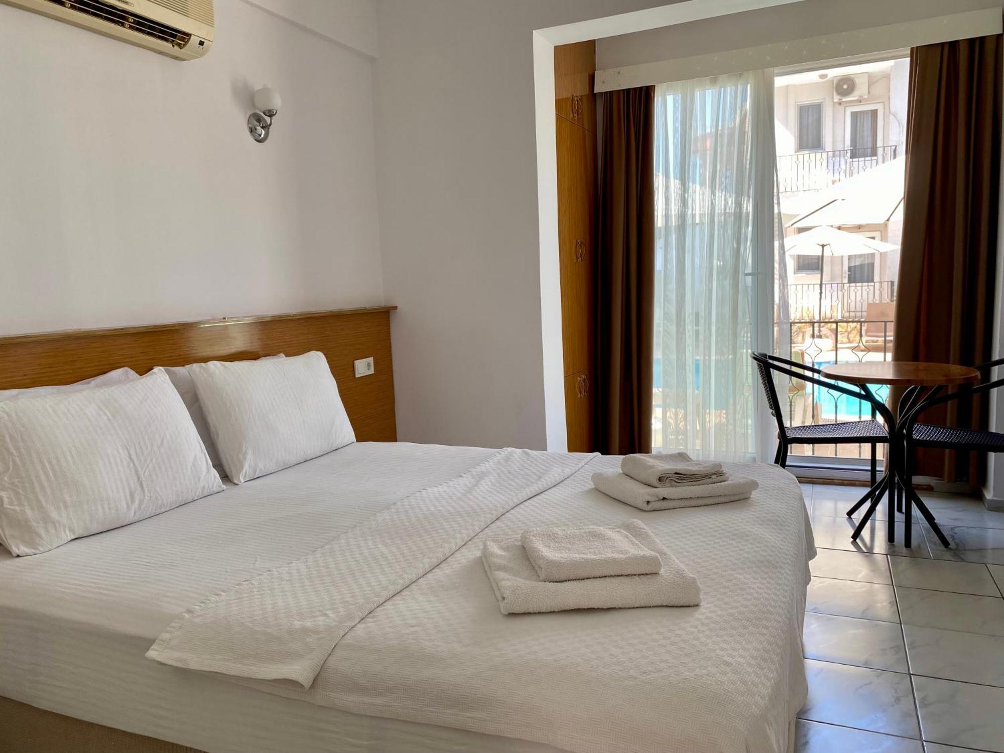 Cam Hotel Fethiye Exteriör bild